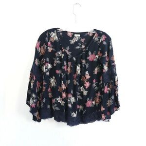 Hollister floral blouse bell sleeve loose fit bohemian peasant blue pink Small S